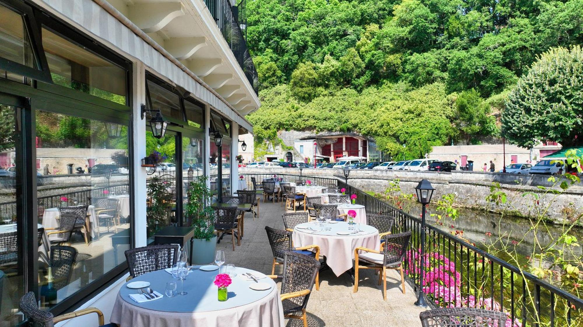 Hotel Restaurant Charbonnel Brantome Exterior photo